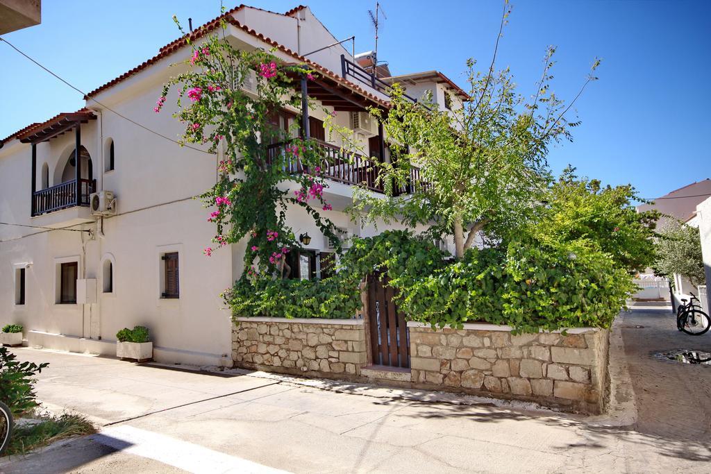 Pallas Pension Елафонисос Екстериор снимка